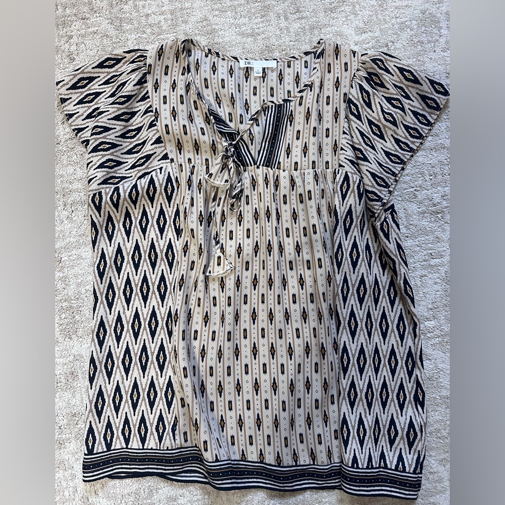DR2 Geometric Patterned Blouse large